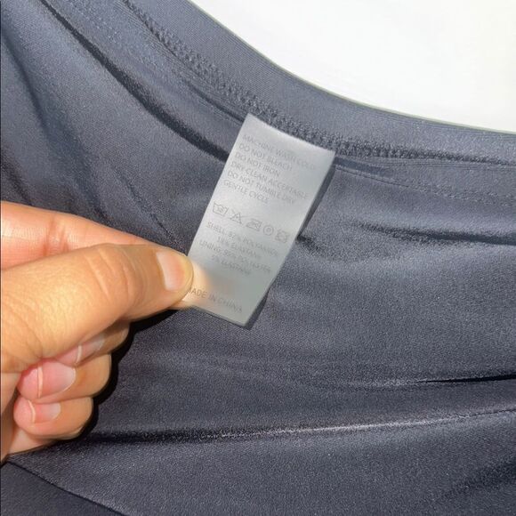 Women's black swim Skort large like new - Picture 2 of 5